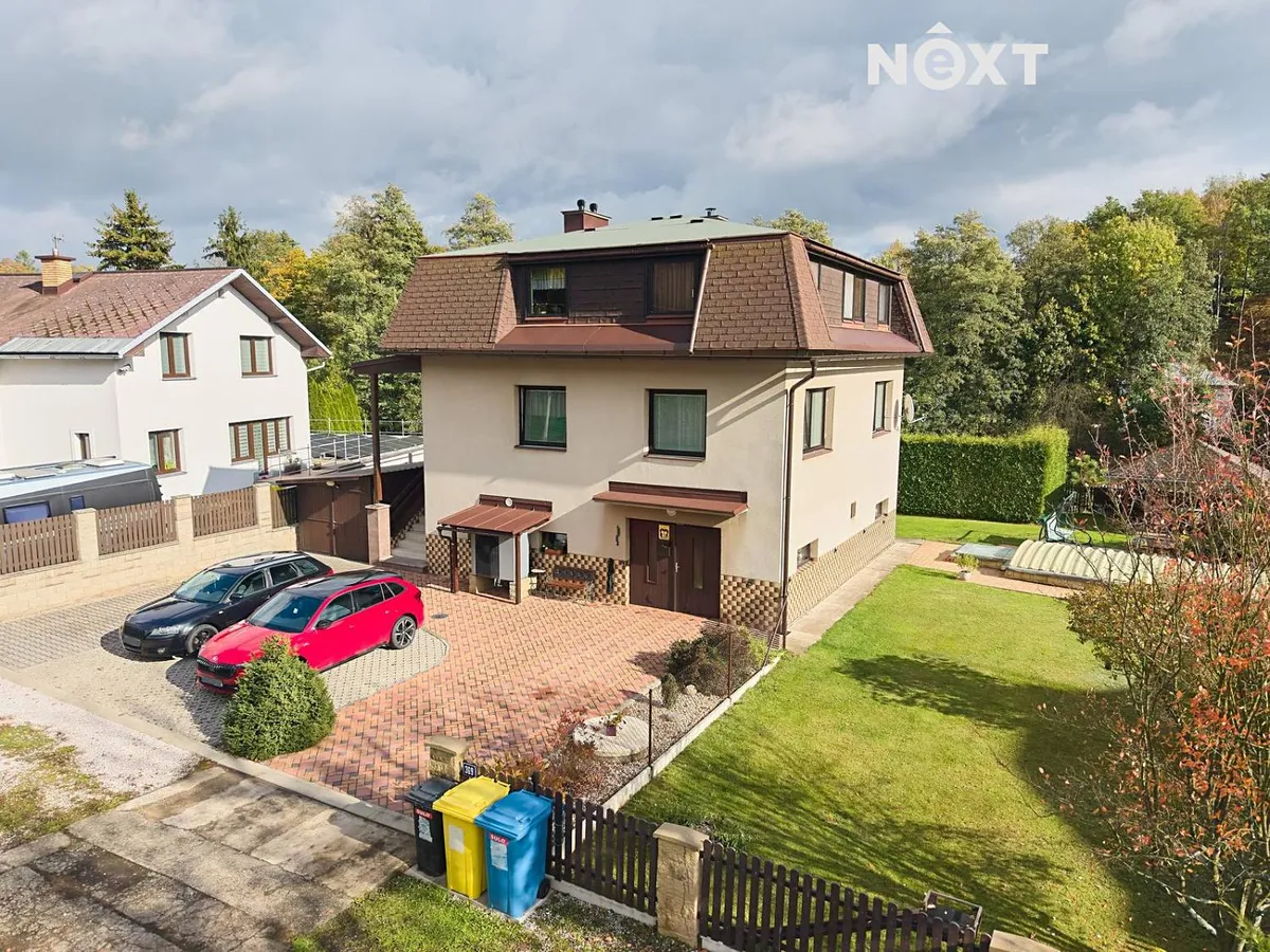 Prodej rodinného domu 250 m², pozemek 834 m²
